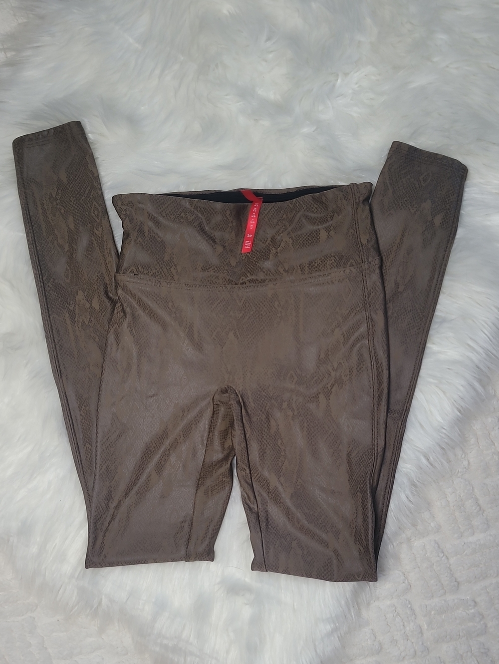 Spanx Faux Leather Snakeskin Leggings Size Small - Picture 2 of 5
